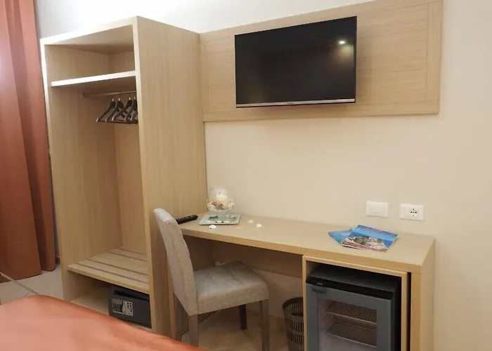 לינה וארוחת בוקר Pepe'accommodation פרגליה