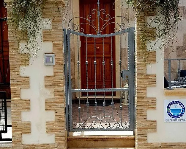 לינה וארוחת בוקר Pepe'accommodation 4*